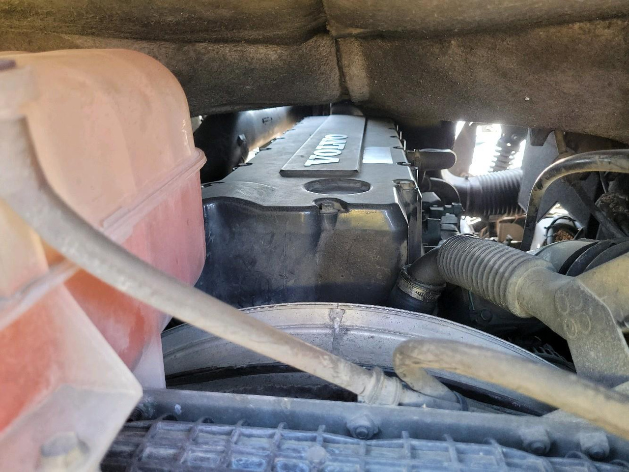 Container transporter/ Swap body truck VOLVO FH12 420 GLOBETROTTER