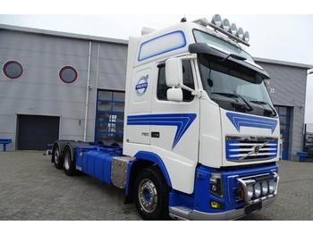 Container transporter/ swap body truck Volvo FH16-750 / GLOBETROTTER XL / AUTOMATIC / EURO-5 /