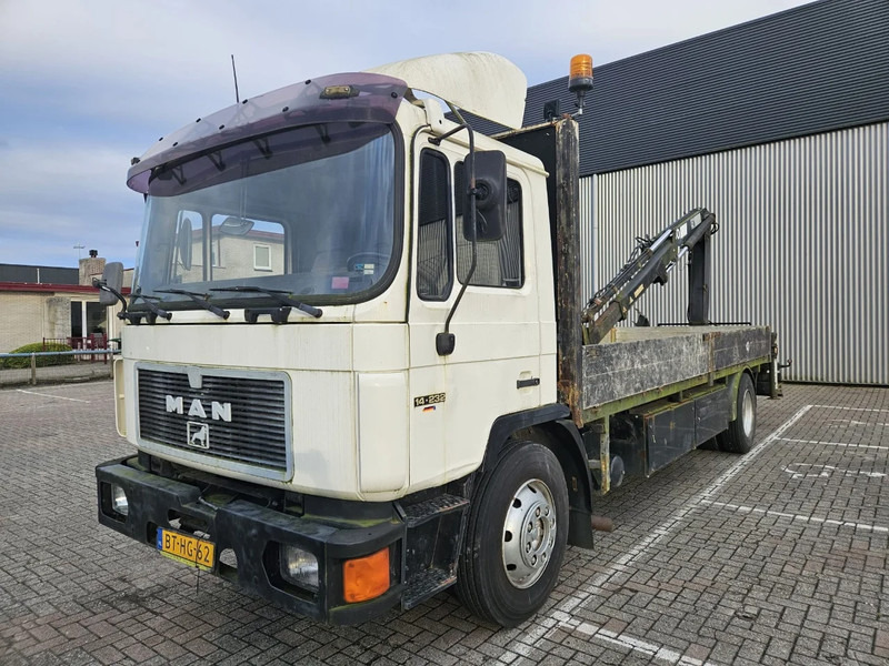 Crane truck MAN 14 323 with HIAB 090 RW