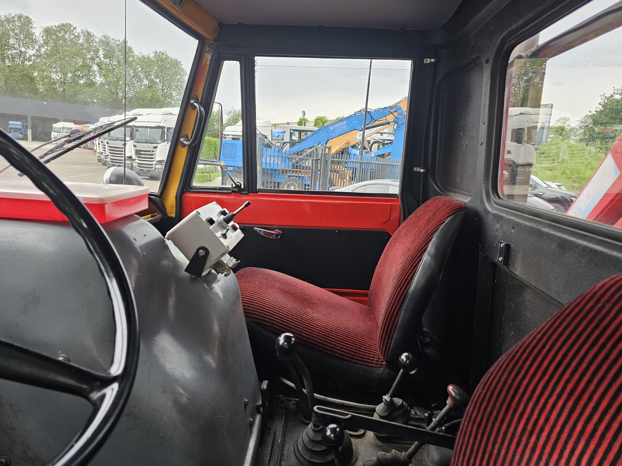 Crane truck Unimog 406/U9000 4x4