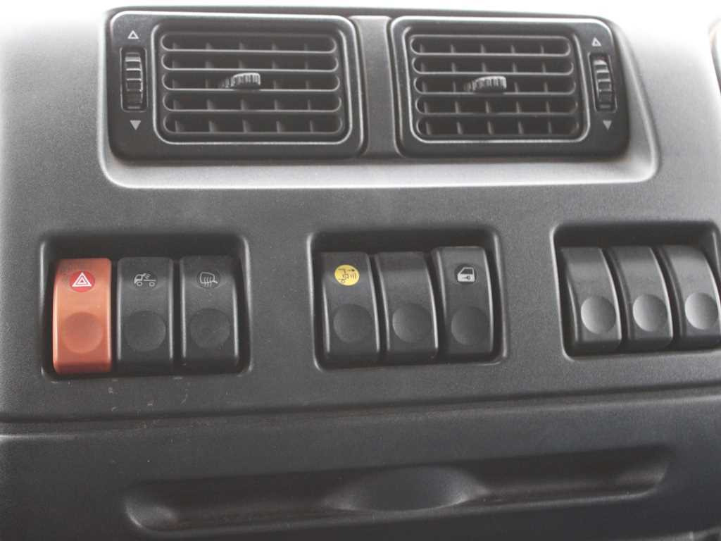 Curtainsider truck DAF FA LF 45.170 E10, EURO 3