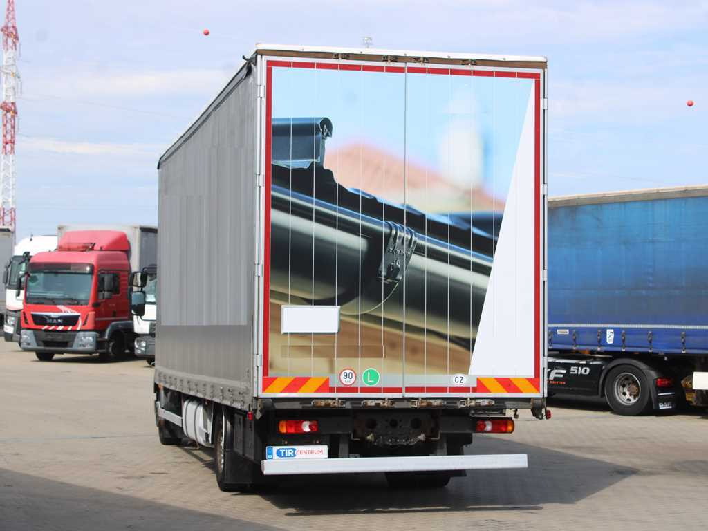 Curtainsider truck DAF LF 290 FA, EURO 6, SLEEPING BODY