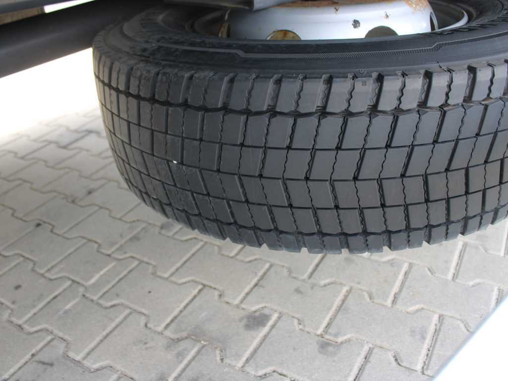 Curtainsider truck DAF LF 290 FA, EURO 6, SLEEPING BODY