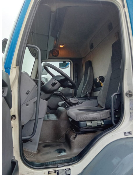 Curtainsider truck DAF LF 55 250