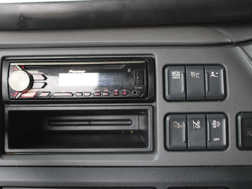 Curtainsider truck DAF XF 440 FA, INDEPENDENT AIR CONDITIONING + WECON