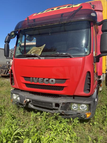 Curtainsider truck Iveco