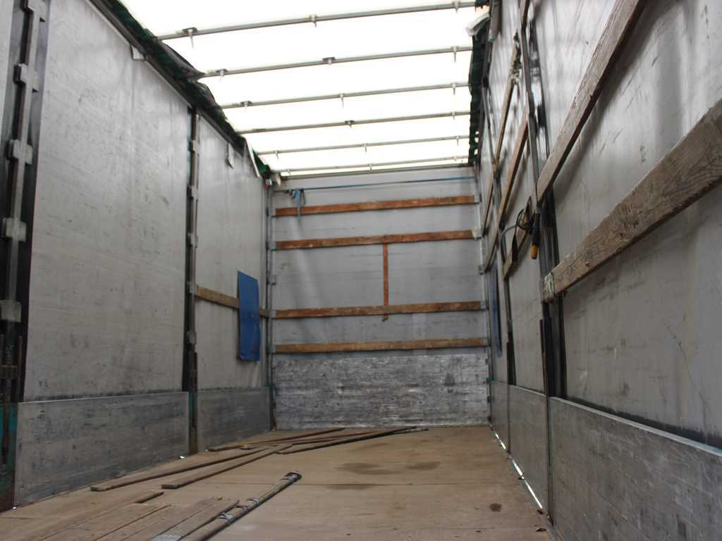 Curtainsider truck Iveco EUROCARGO 120EL22, EURO 5