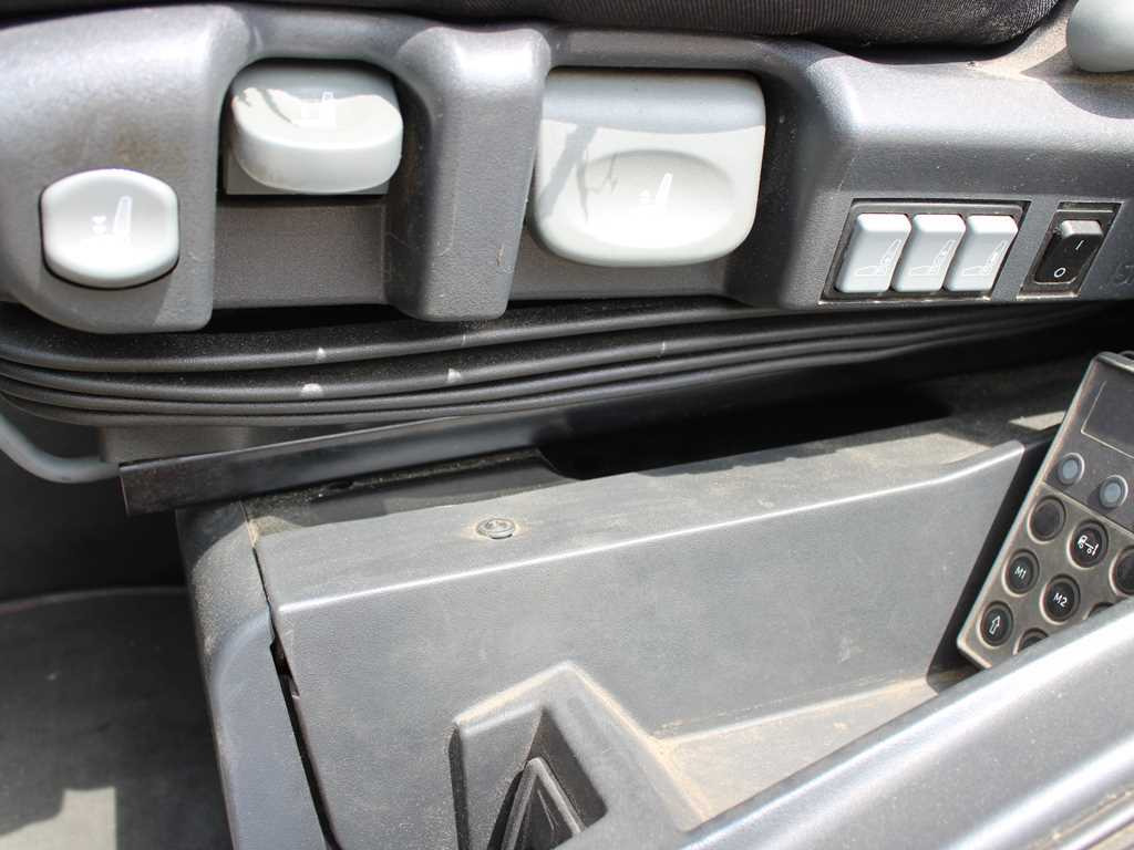 Curtainsider truck Iveco EUROCARGO 160E28, EURO 6