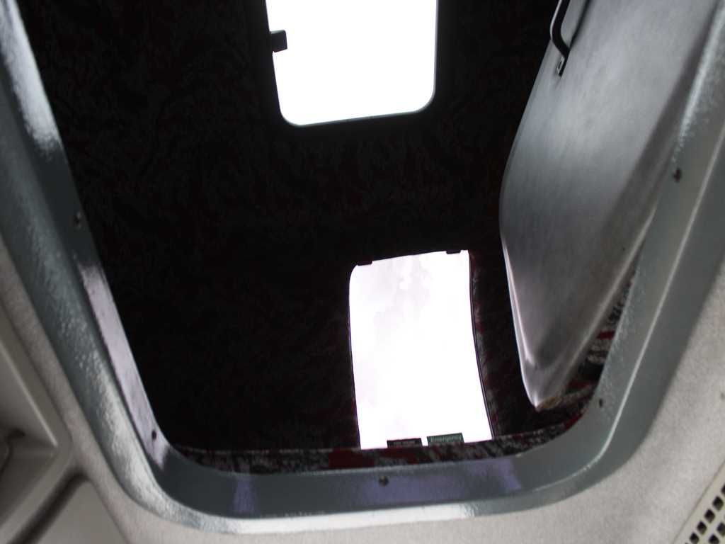 Curtainsider truck Iveco EUROCARGO ML 75 E 15, EURO 3, SLEEPING CABIN