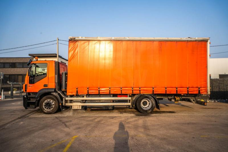 Curtainsider truck Iveco STRALIS 270 (19t) GAZ/LPG