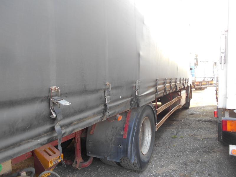 Curtainsider truck Iveco Stralis 310