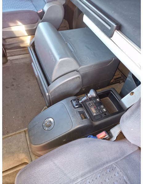 Curtainsider truck MAN 18.380