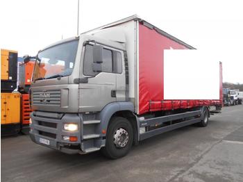 Curtainsider truck MAN TGA 18.320