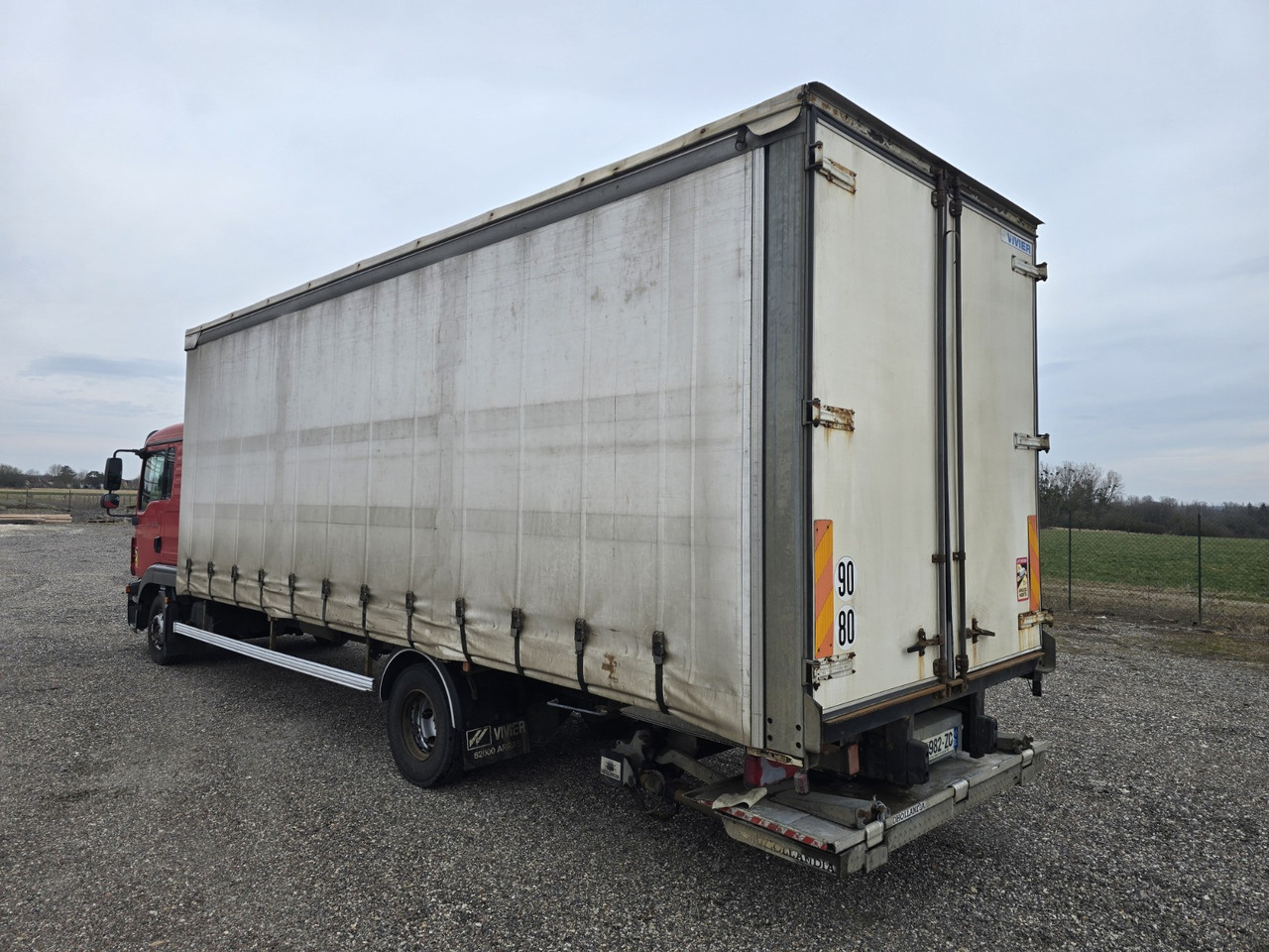 Curtainsider truck MAN TGL 12.250