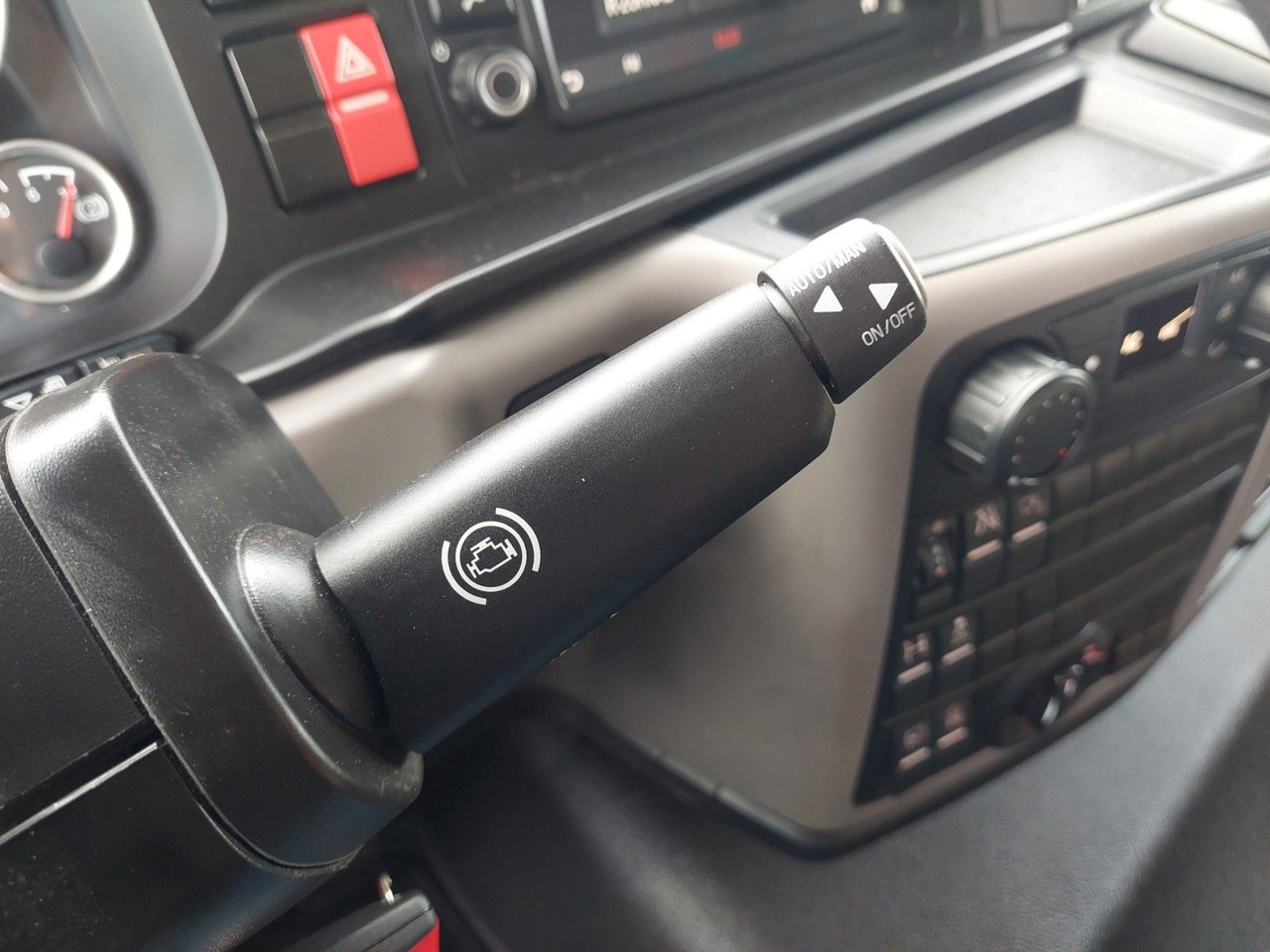 Curtainsider truck MAN TGL 12.250 BL 4x2