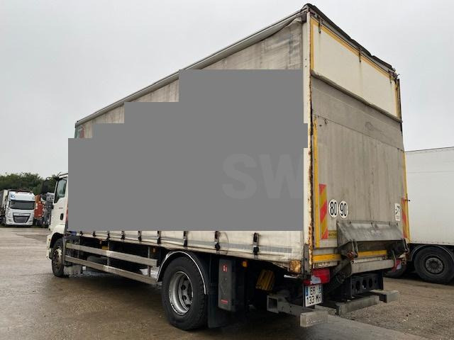 Curtainsider truck MAN TGM 18.290