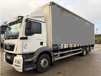 Curtainsider truck MAN TGM 26.320