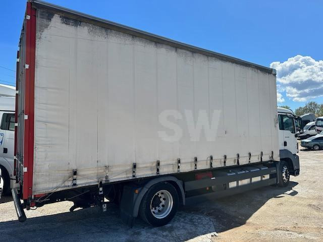 Curtainsider truck MAN TGS 18.440 SAVOYARDE
