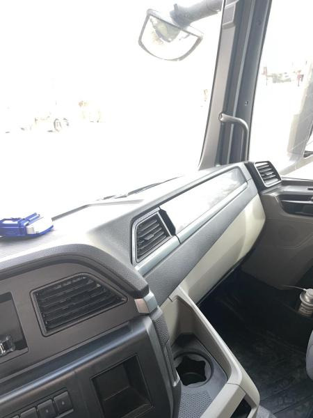 Curtainsider truck MAN TGS 35.480