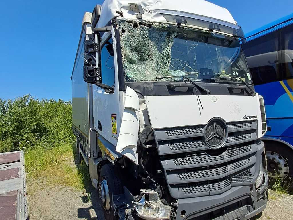Curtainsider truck Mercedes-Benz Actros 2542, 6X2 + PANAV TVK18M