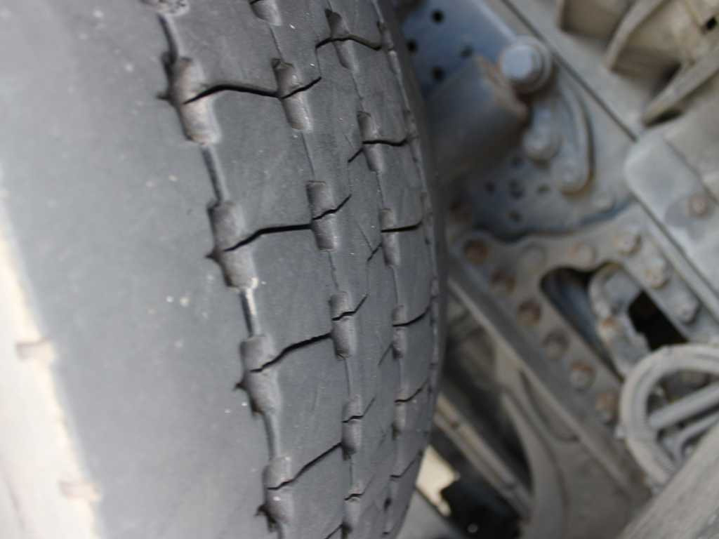 Curtainsider truck Mercedes-Benz Actros 2542, EURO 6, 6X2, NAVIGATION