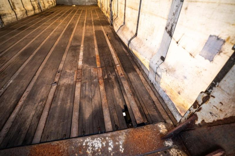 Curtainsider truck Renault MIDLUM 270 (18t) DXI