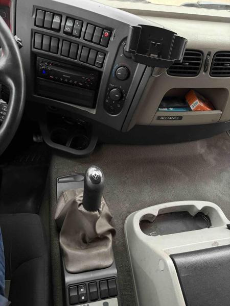 Curtainsider truck Renault Midlum 280