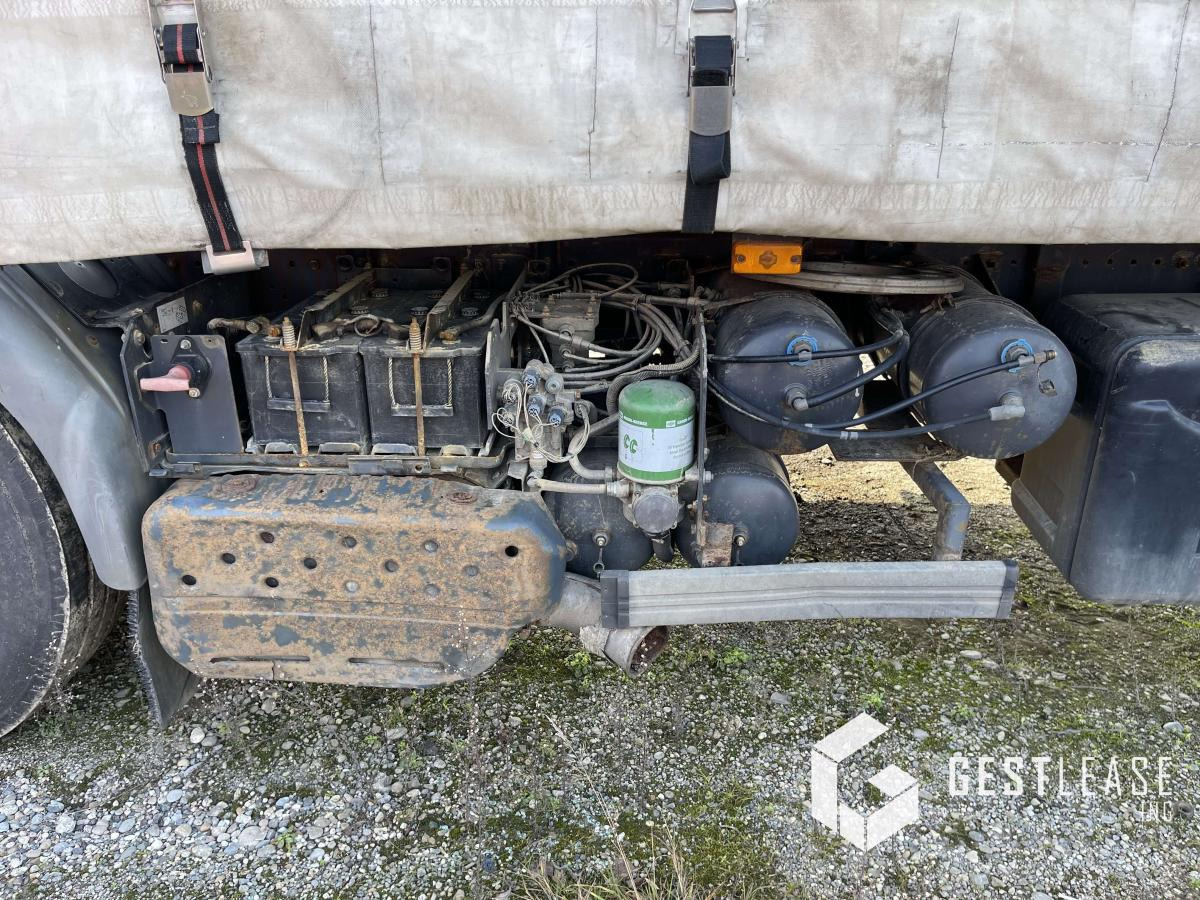 Curtainsider truck Renault Premium 320 DCI