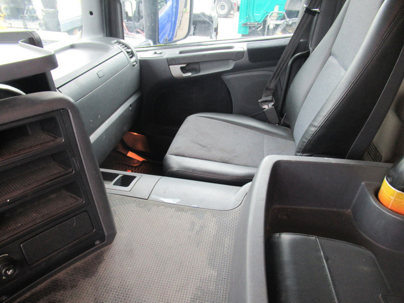 Curtainsider truck Scania p310