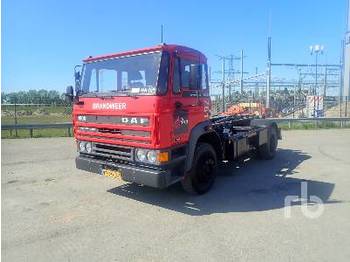Hook lift truck DAF 1900 4x2: picture 1