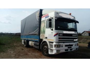 Curtainsider truck DAF 95.430 ATI 4x2 stake body - euro 2: picture 1