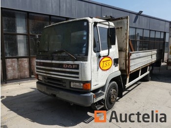 Dropside/ Flatbed truck DAF AE45CT10: picture 1