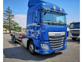 Container transporter/ Swap body truck DAF DAF XF: picture 1