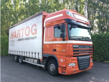 Curtainsider truck DAF FAR XF105.460 Low Deck Euro5: picture 1