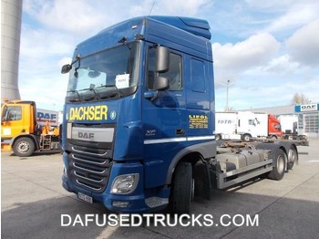 Container transporter/ Swap body truck DAF FAR XF460: picture 1