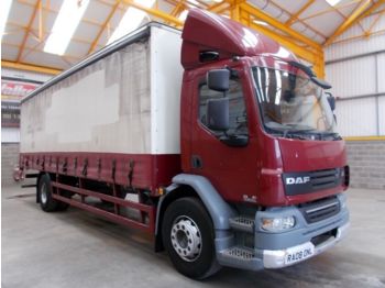 Curtainsider truck DAF LF55: picture 1