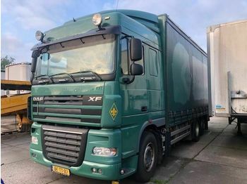 Curtainsider truck DAF XF105-410 6X2: picture 1