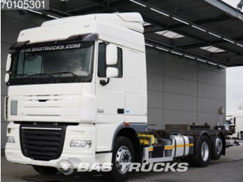 Container transporter/ Swap body truck DAF XF105.460 6X2 Liftachse Standklima Laadklep Euro 5: picture 1