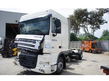 Container transporter/ Swap body truck DAF XF105-460 Spacecab Manual Retarder Euro-5 2013: picture 1