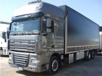 Curtainsider truck DAF XF105.510: picture 1