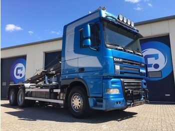 Container transporter/ Swap body truck DAF XF105 6x2 460 Pk NCH Container kabelsysteem EURO 5: picture 1