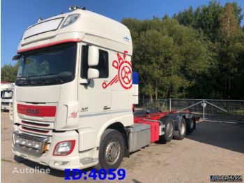 Cab chassis truck DAF XF106 8x2 EURO6: picture 1