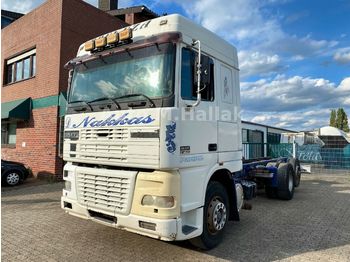 Cab chassis truck DAF XF95 430 SpaceCap 6x2 Euro 2: picture 1