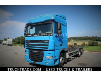 Container transporter/ Swap body truck DAF XF 105.410 6x2: picture 1