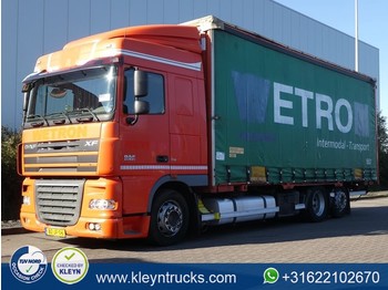 Curtainsider truck DAF XF 105.410 spacecab manual 6x2: picture 1