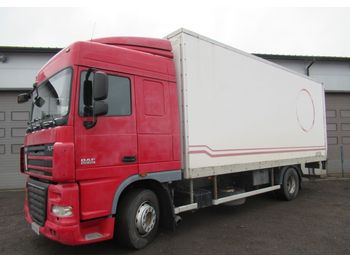 Box truck DAF XF 105 460: picture 1