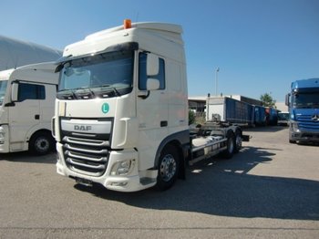 Container transporter/ Swap body truck DAF XF 410 BDF Euro6: picture 1