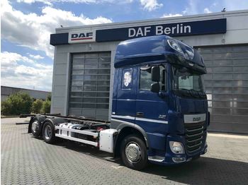 Container transporter/ Swap body truck DAF XF 460 FAR Super Space Cab, BDF Wechselsystem: picture 1