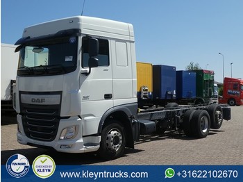 Cab chassis truck DAF XF 460 spacecab 6x2 far e6: picture 1