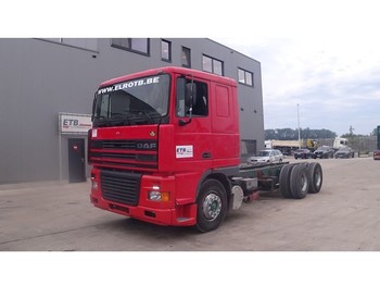 Cab chassis truck DAF XF 95.430 (EURO 2 / 10 TIRES / 6X4 / MANUAL PUMP / BIG AXLES): picture 1